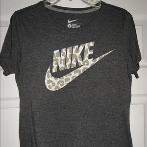 Women’s Nike T-Shirt